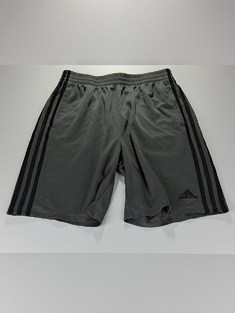 Boys adidas Mesh Athletic Shorts Size Extra Large (XL) With Black Stripes Grey